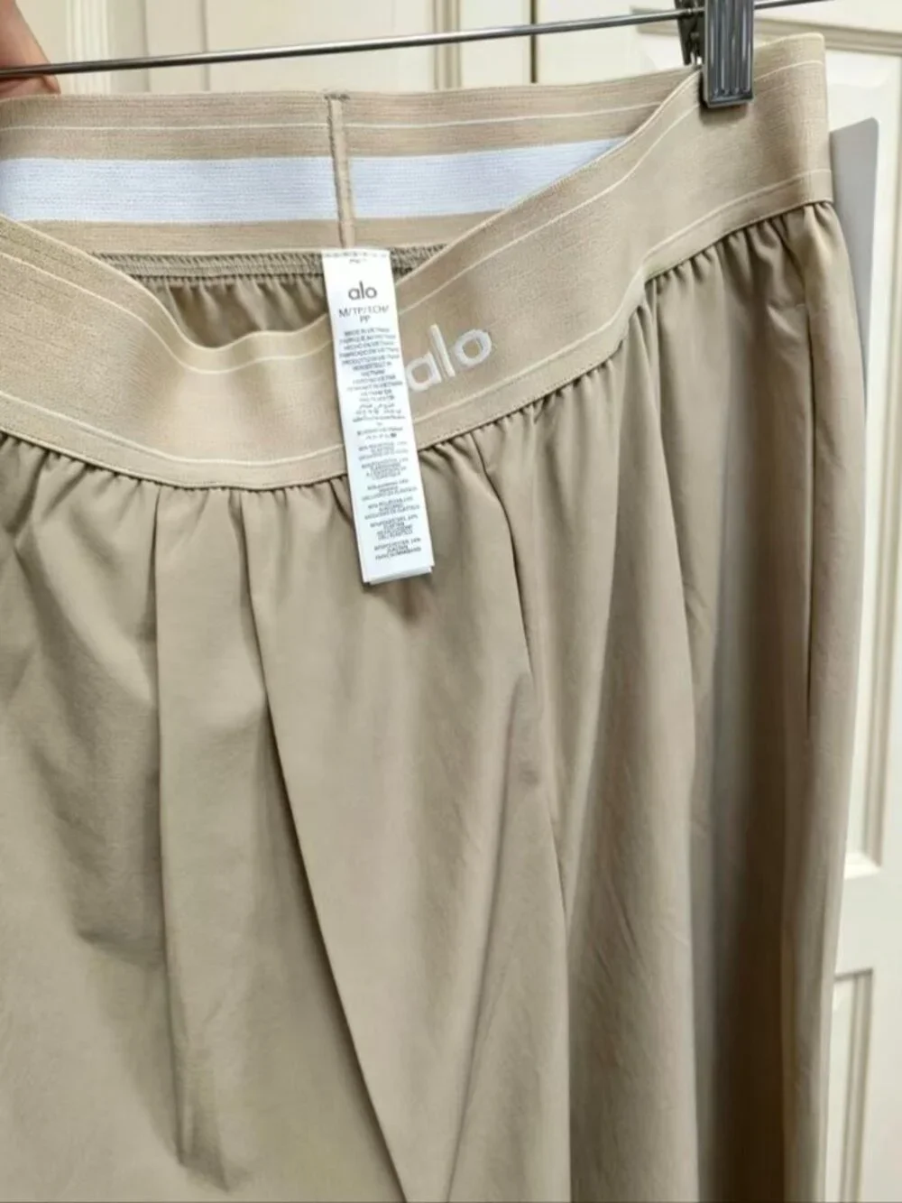 NWT Alo Yoga（Regular）Suit Up Trouser💓Gravel Wide Leg Pants🎄Quiet luxury - Picture 5 of 8